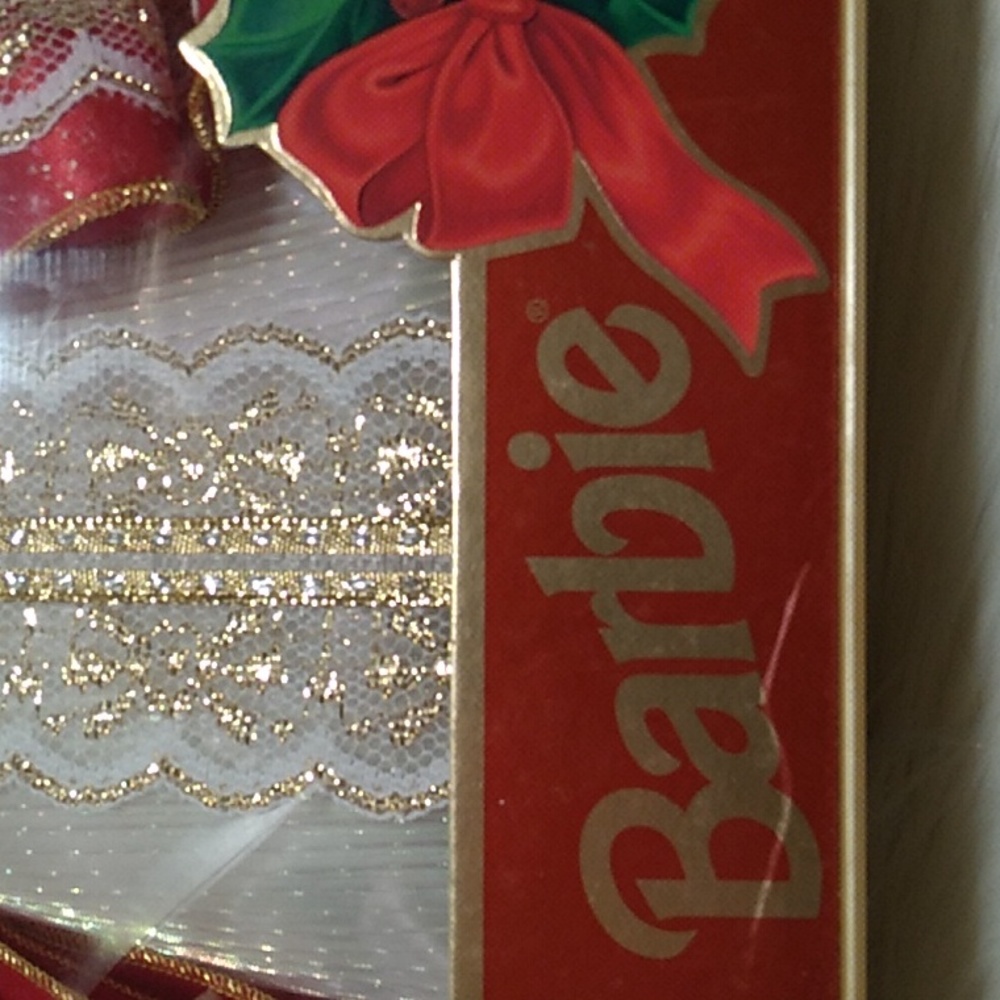 SALE! Mattel Vintage 1997 Happy Holidays Barbie Collectors Item W/Stand (B-6) - Picture 4 of 15